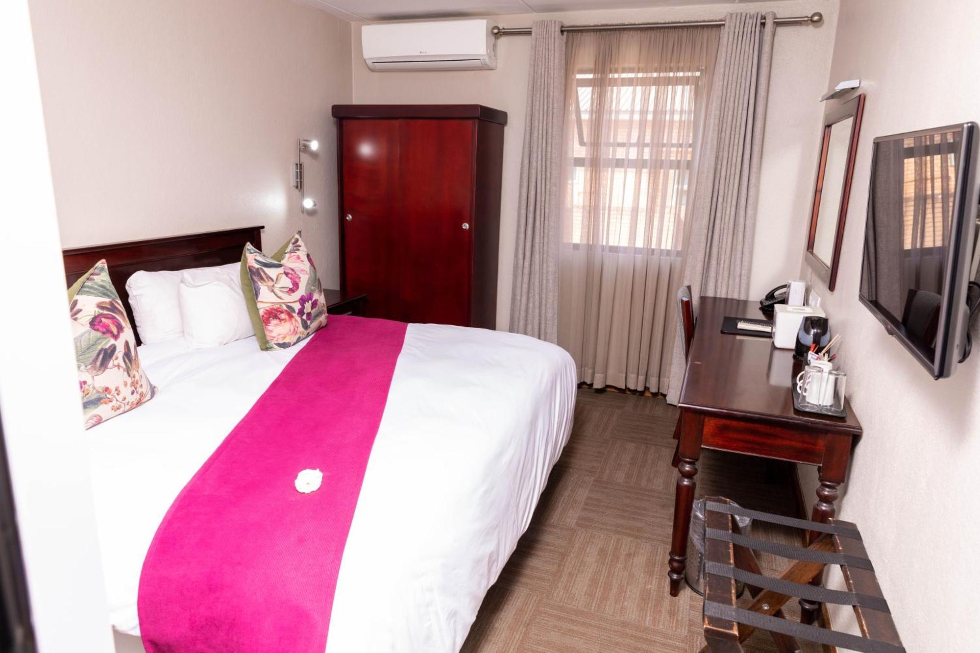 Hotel 247 @ 白河 外观 照片