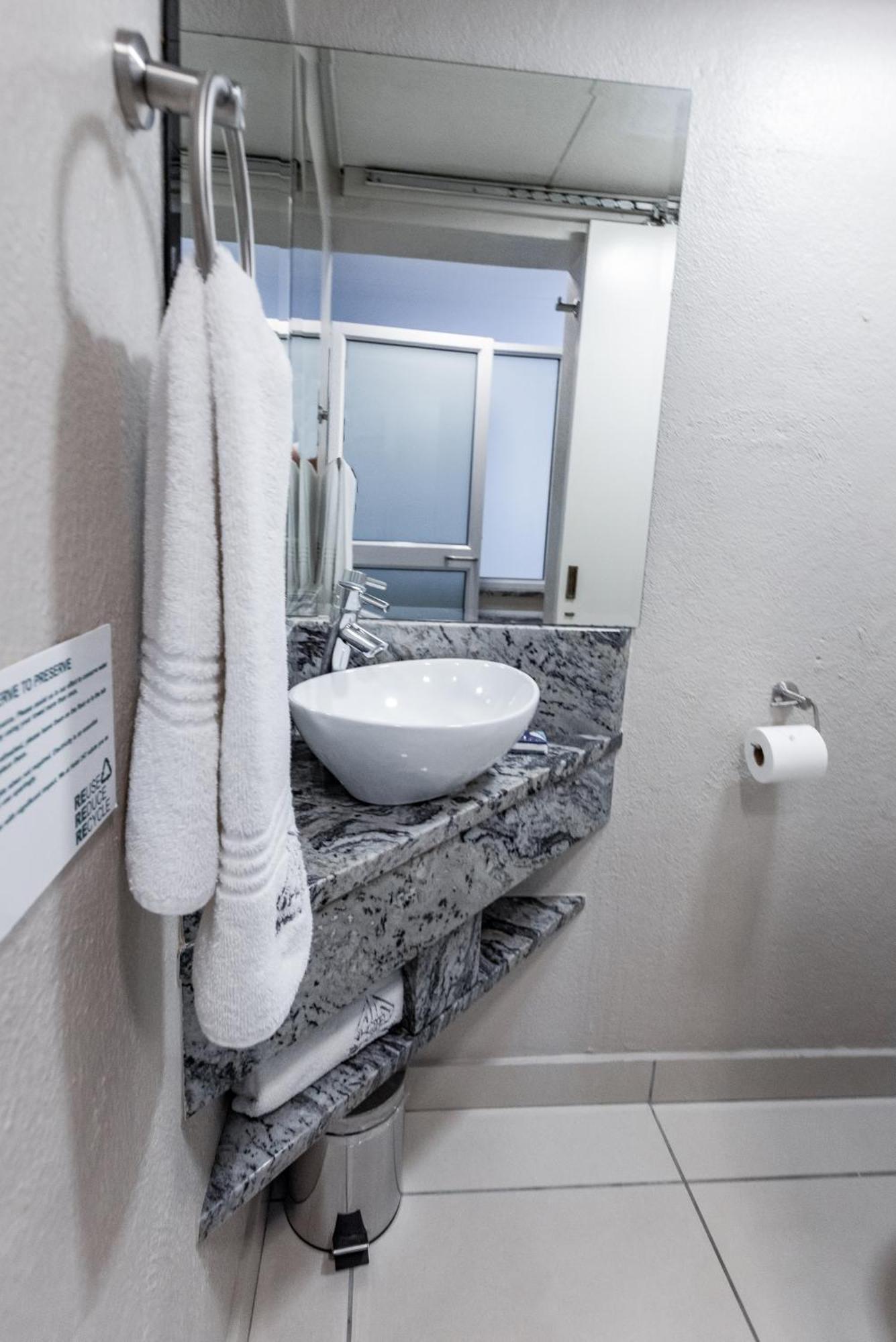 Hotel 247 @ 白河 外观 照片