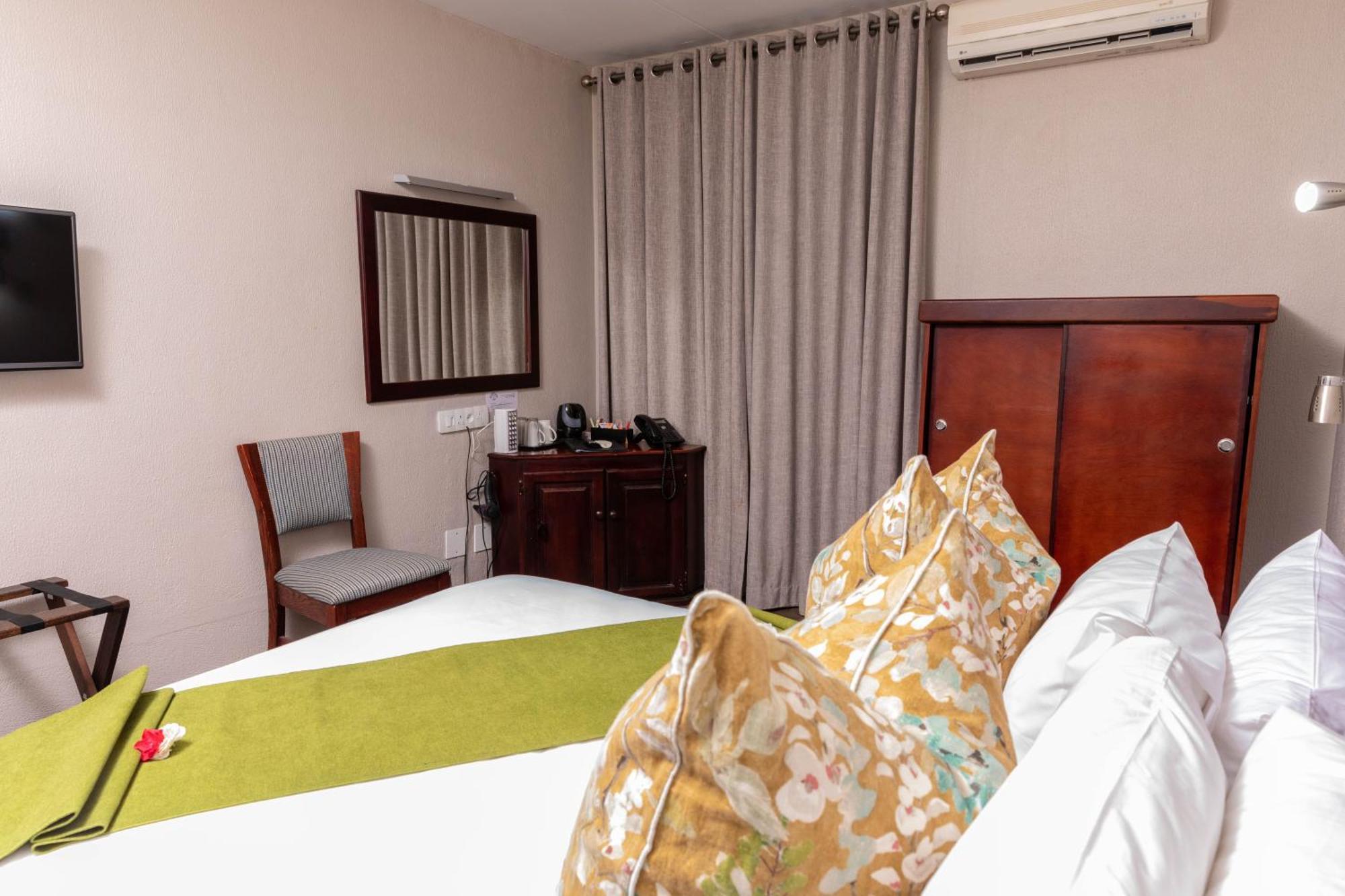 Hotel 247 @ 白河 外观 照片